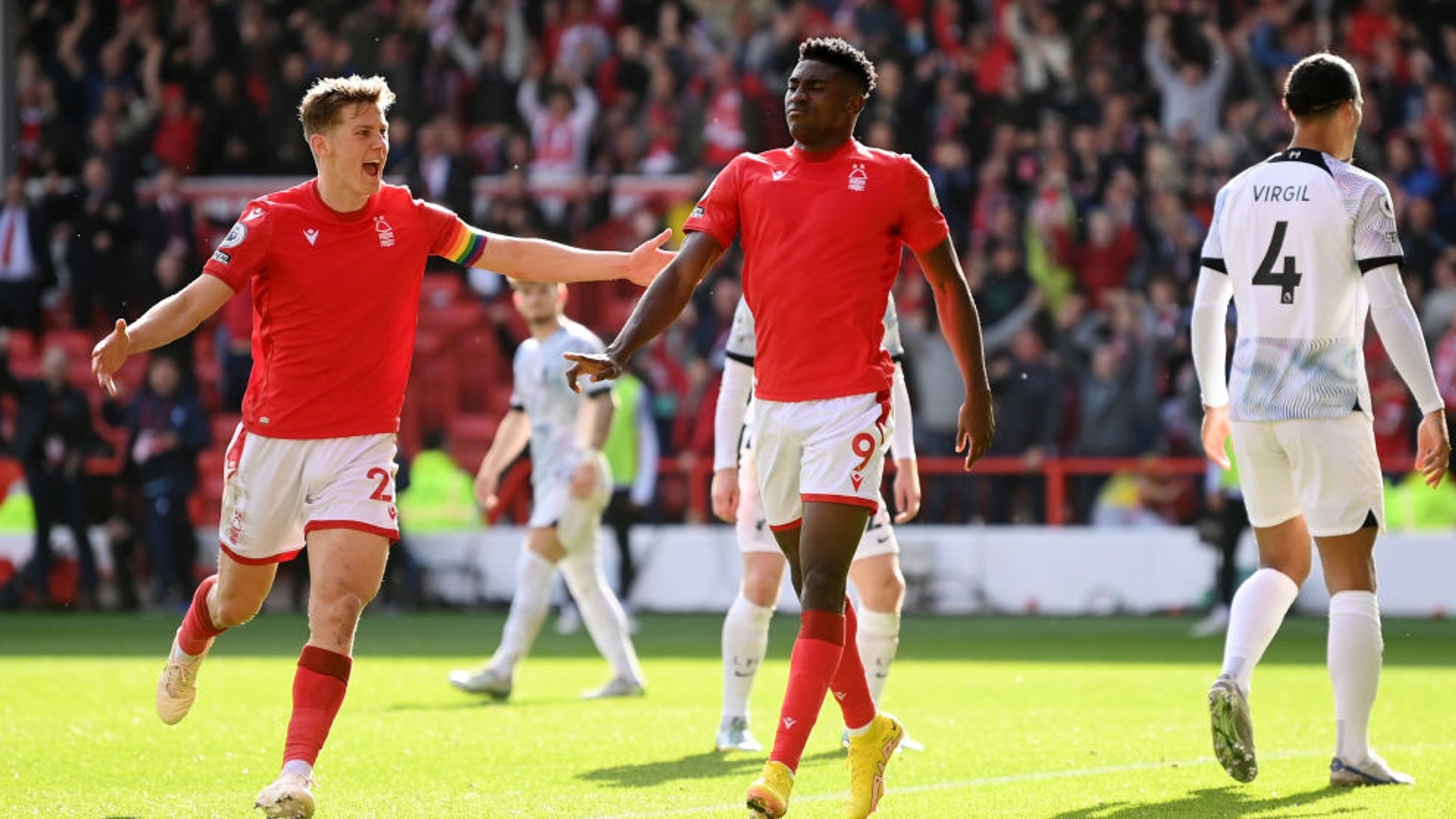 队中场的核 队中场的核